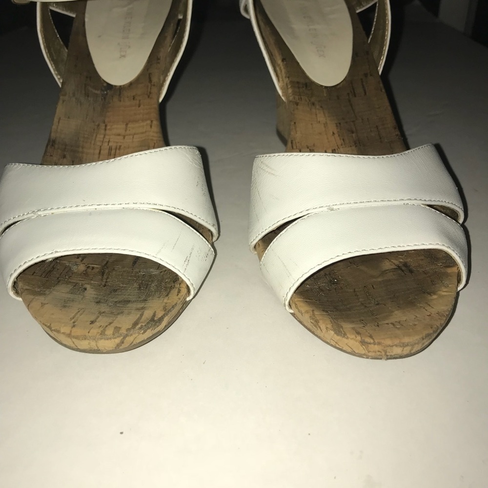 AK Anne Klein Iflex Cork Heel White Slingback Shoe - Picture 6 of 7